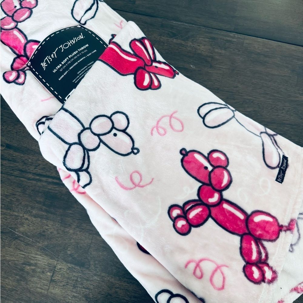 Betsey Johnson Pink Balloon Dog Valentine Plush Throw Blanket